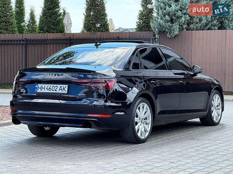Седан Audi A4 2015 в Одесі