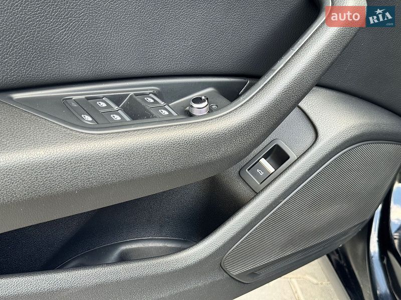 Седан Audi A4 2015 в Одесі