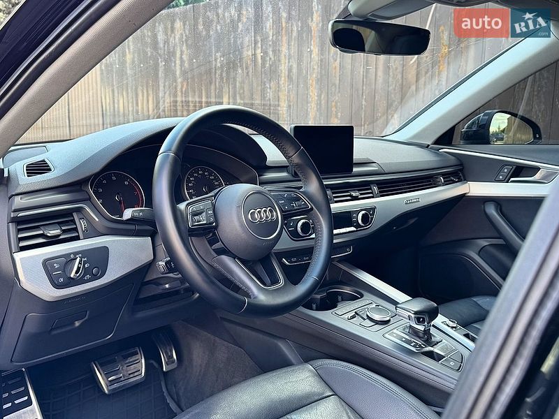 Седан Audi A4 2015 в Одесі