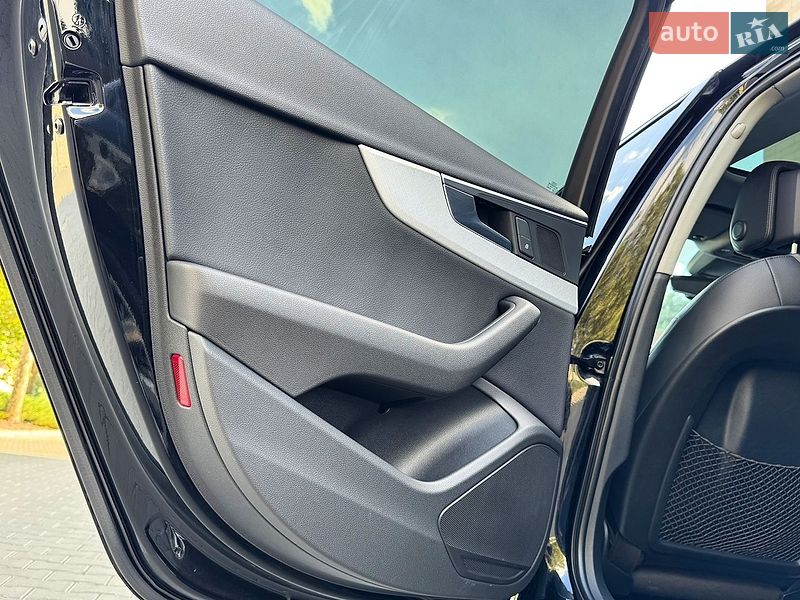 Седан Audi A4 2015 в Одесі