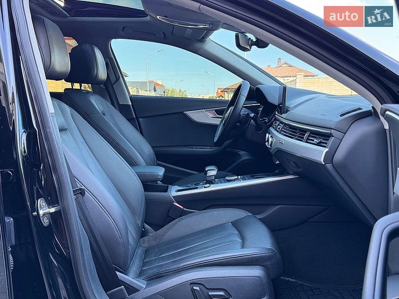 Седан Audi A4 2015 в Одесі
