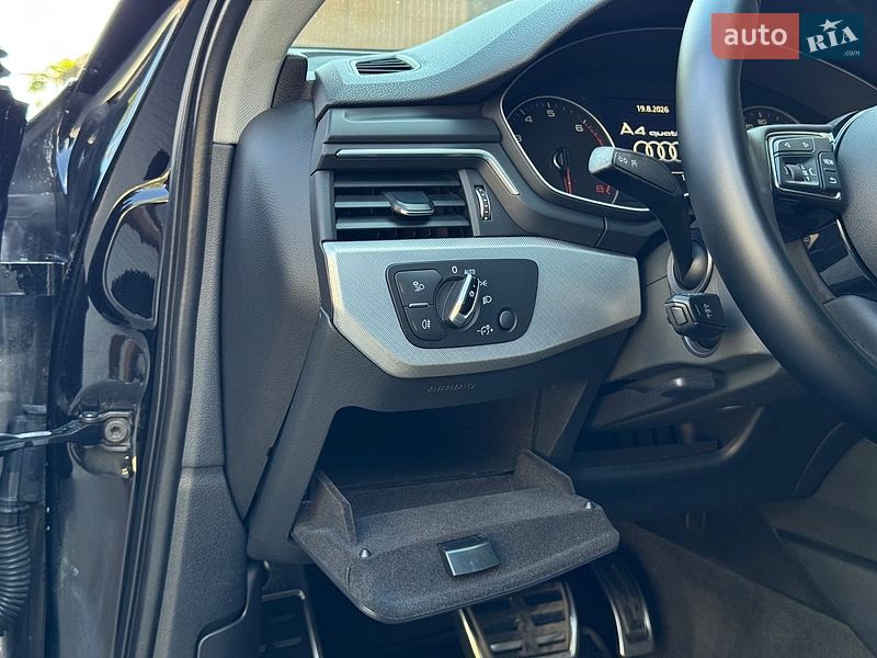 Седан Audi A4 2015 в Одесі