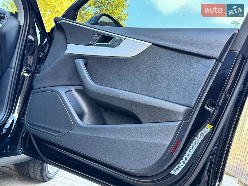Седан Audi A4 2015 в Одесі