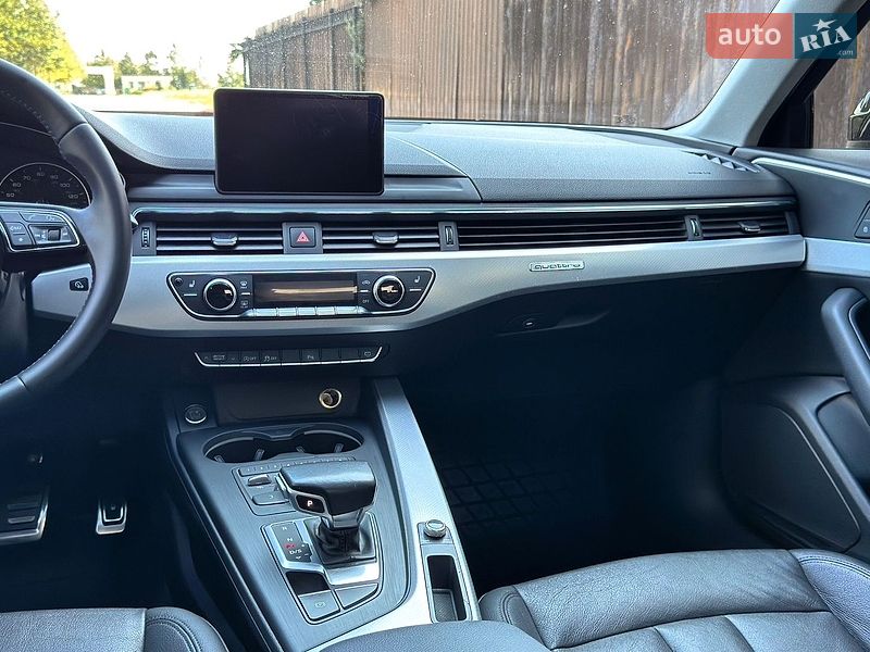 Седан Audi A4 2015 в Одесі