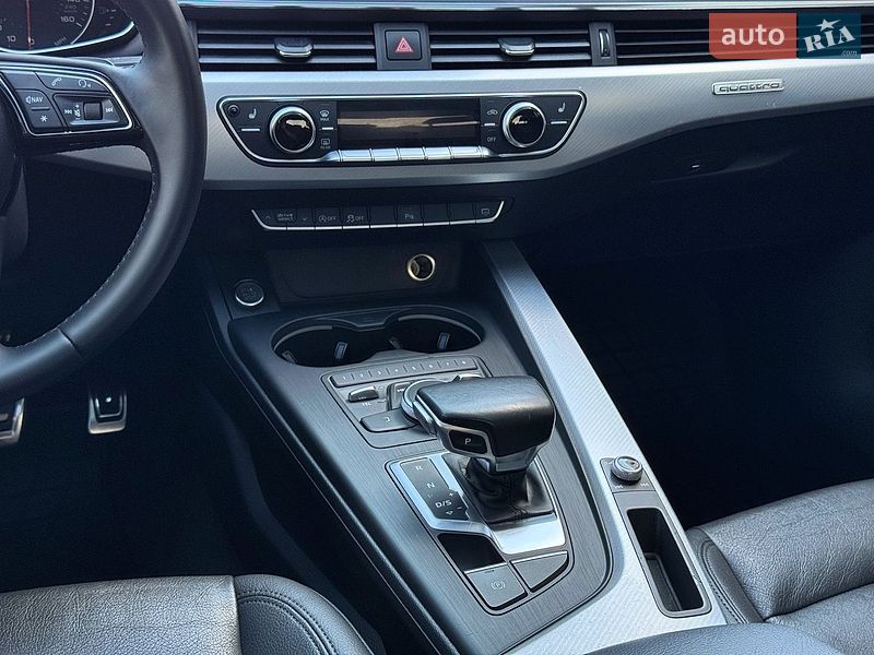 Седан Audi A4 2015 в Одесі