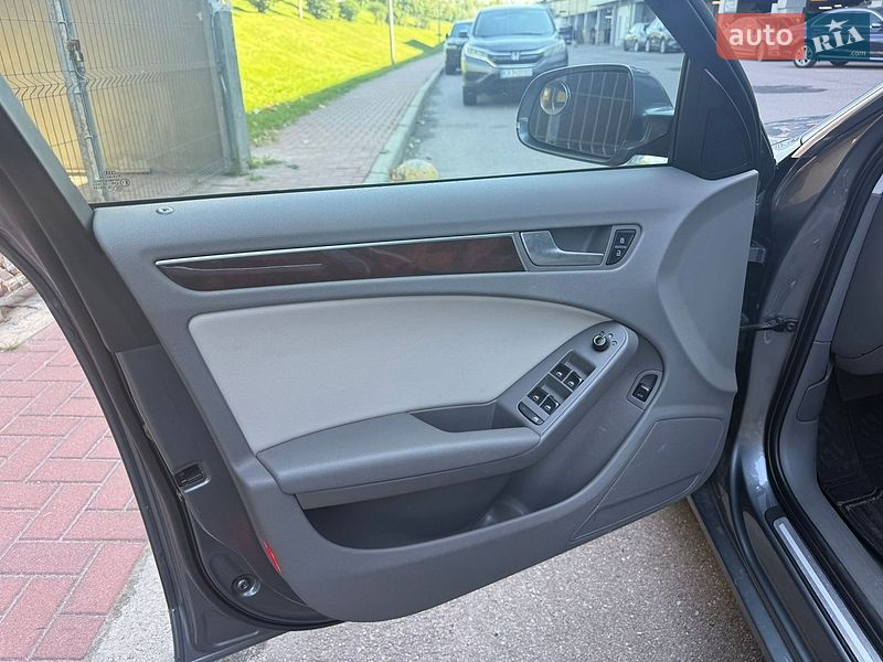 Універсал Audi A4 2011 в Києві