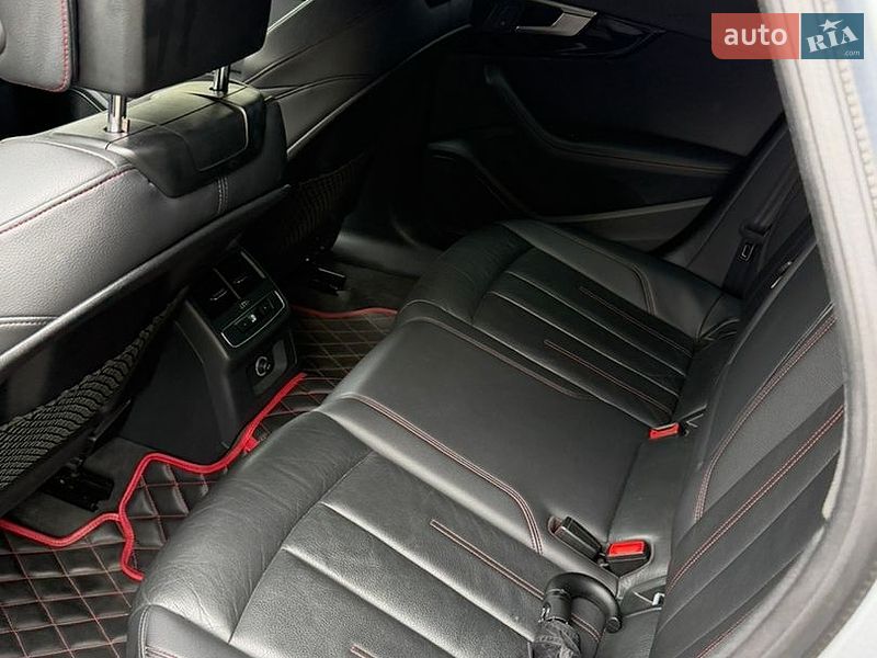 Седан Audi A4 2017 в Ивано-Франковске
