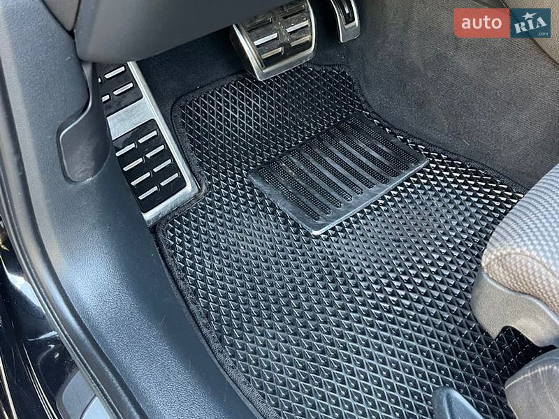 Универсал Audi A4 2017 в Черновцах