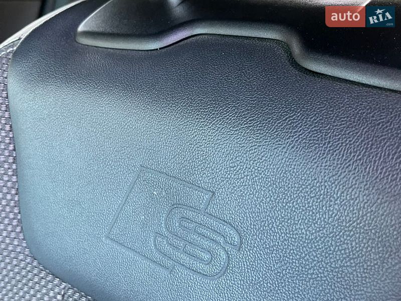 Универсал Audi A4 2017 в Черновцах