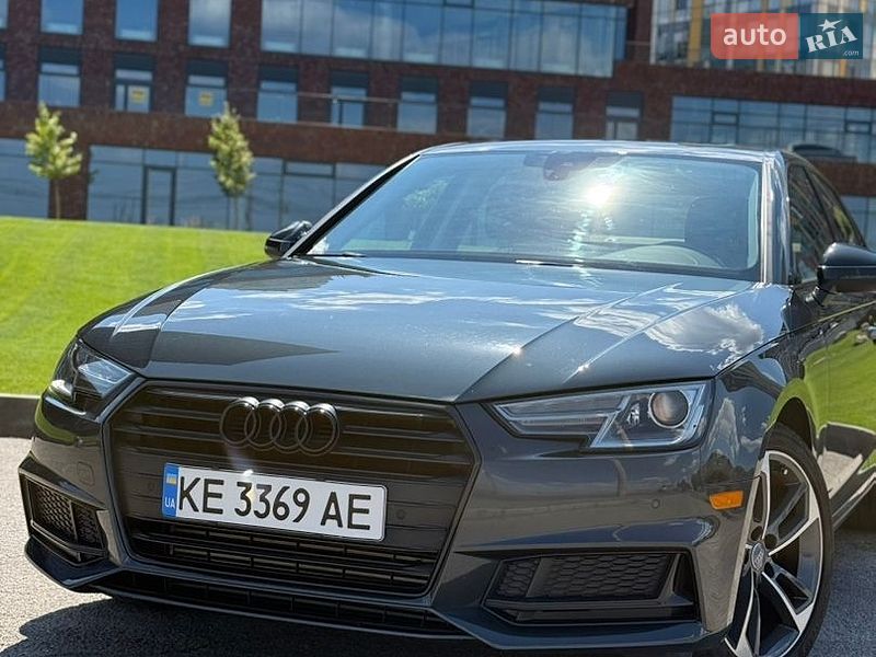 Седан Audi A4 2019 в Днепре