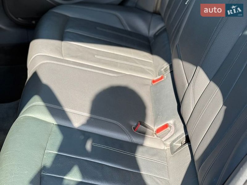 Седан Audi A4 2019 в Днепре