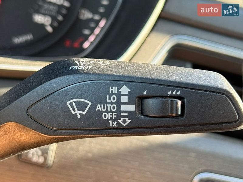 Седан Audi A4 2019 в Днепре