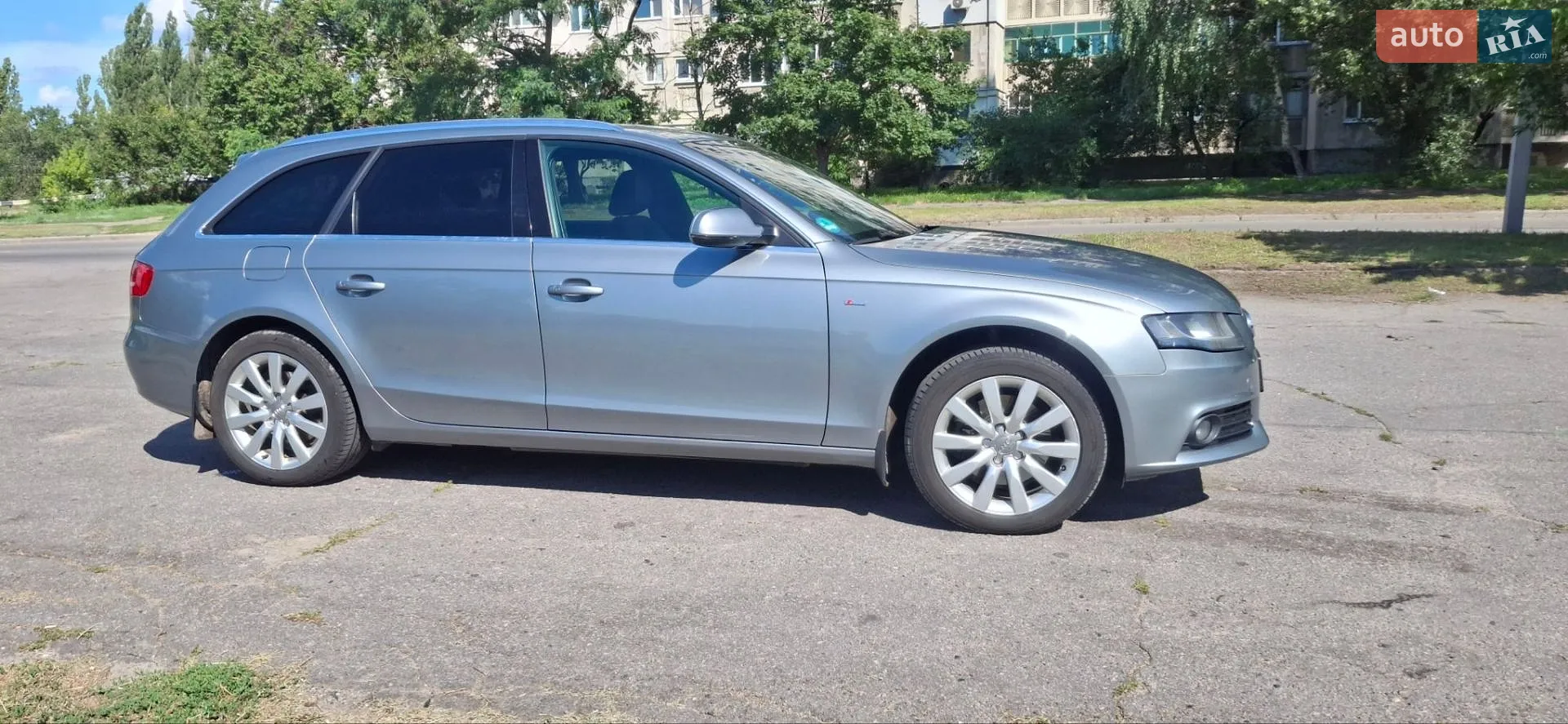 2010 Audi A4 - мініатюра 4