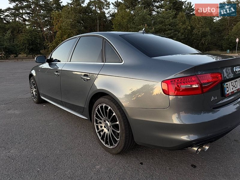 Седан Audi A4 2013 в Горішніх Плавнях