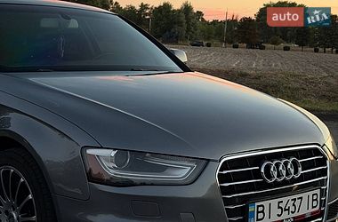 Седан Audi A4 2013 в Горишних Плавнях