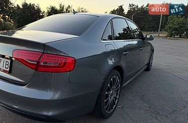 Седан Audi A4 2013 в Горішніх Плавнях