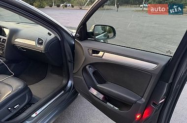 Седан Audi A4 2013 в Горішніх Плавнях