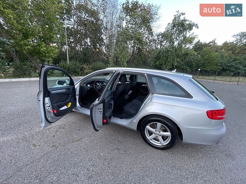 Універсал Audi A4 2010 в Одесі