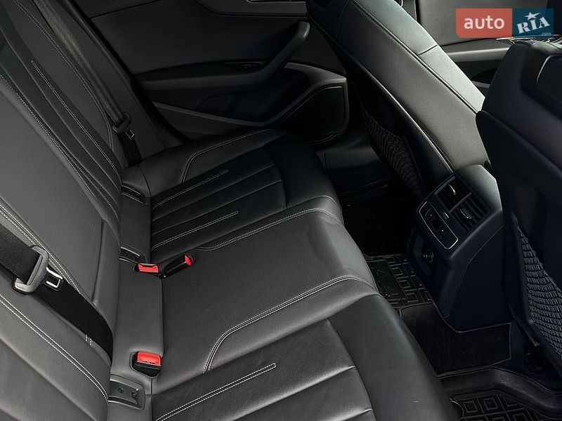 Седан Audi A4 2020 в Києві