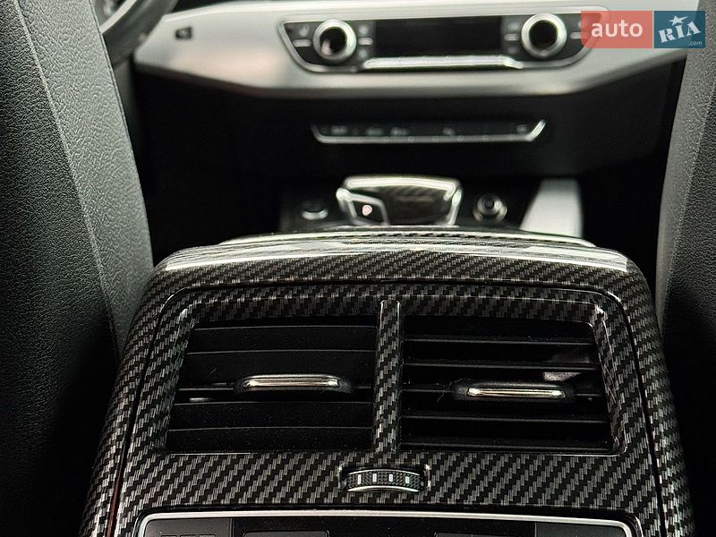 Седан Audi A4 2016 в Полтаве