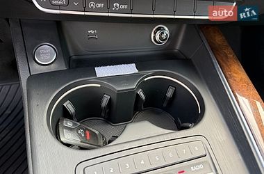 Седан Audi A4 2019 в Львове