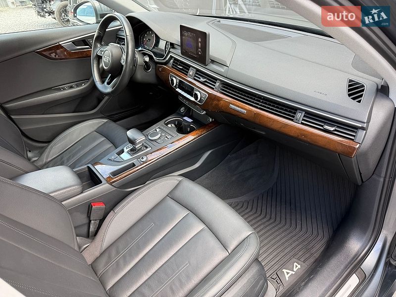 Седан Audi A4 2019 в Львове