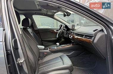 Седан Audi A4 2019 в Львове