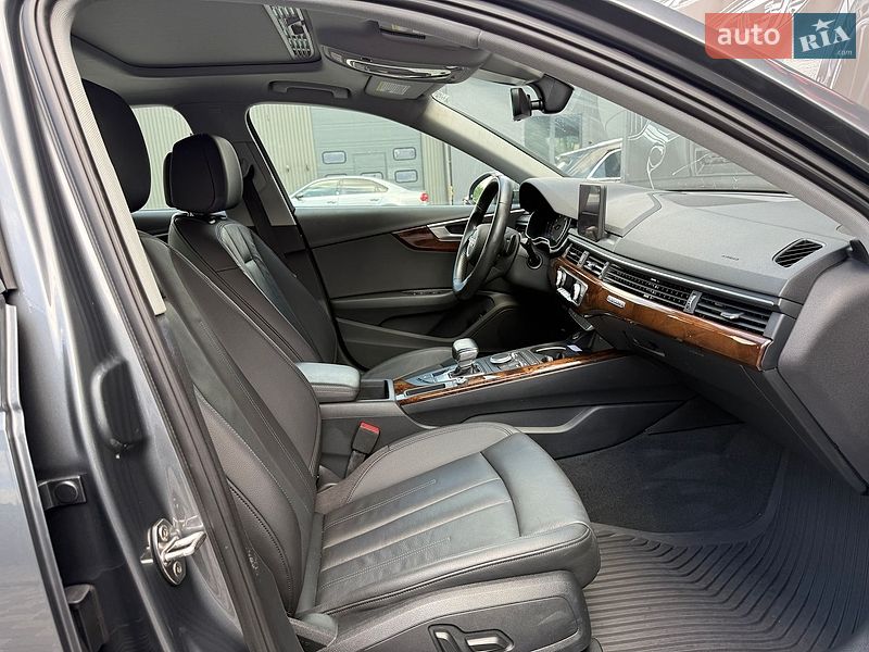 Седан Audi A4 2019 в Львове