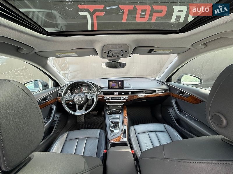 Седан Audi A4 2019 в Львові