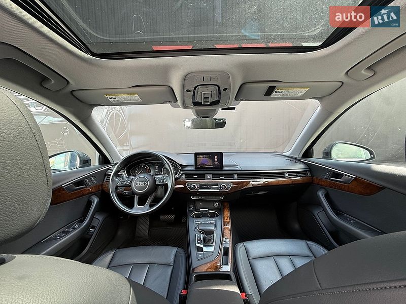 Седан Audi A4 2019 в Львове