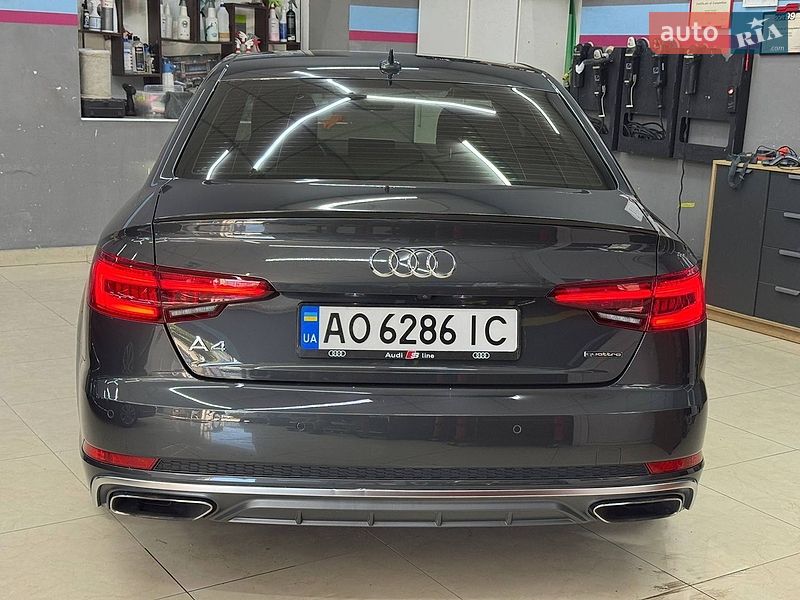 Седан Audi A4 2019 в Ужгороде