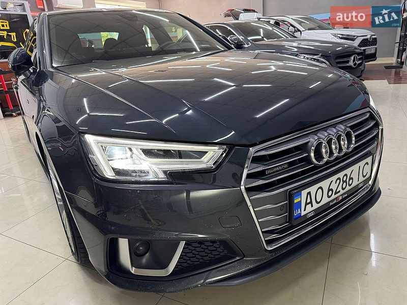 Седан Audi A4 2019 в Ужгороде