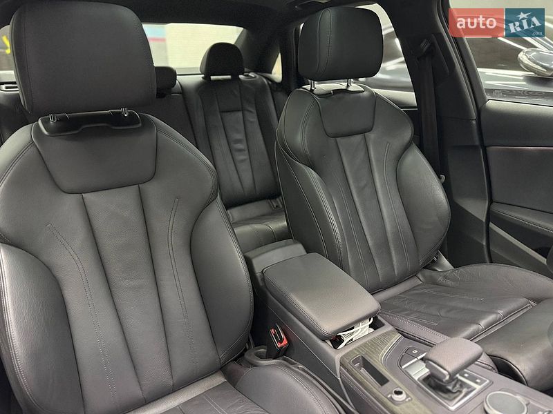 Седан Audi A4 2019 в Ужгороде
