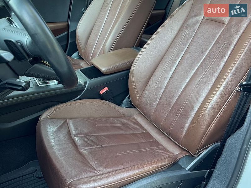 Седан Audi A4 2018 в Хмельницком