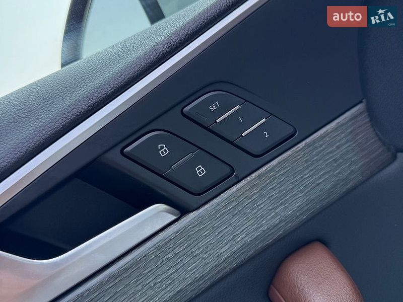 Седан Audi A4 2018 в Хмельницком