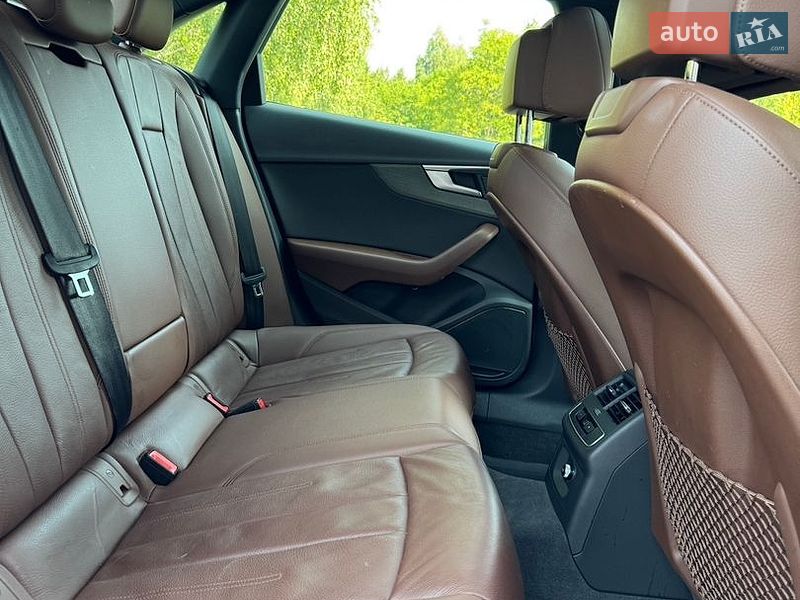 Седан Audi A4 2018 в Хмельницком