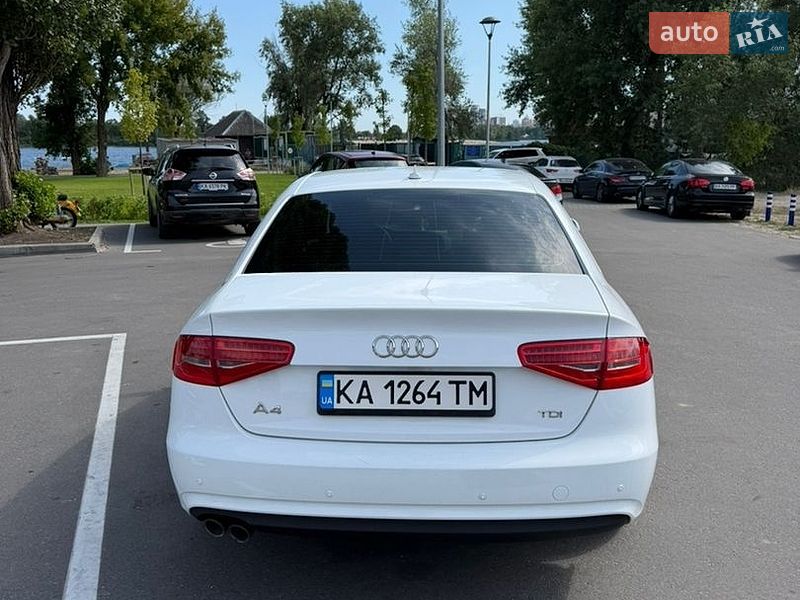 Седан Audi A4 2014 в Киеве