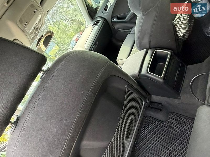 Седан Audi A4 2014 в Киеве