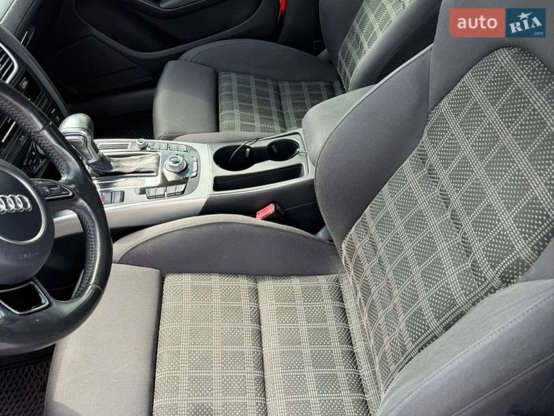 Седан Audi A4 2014 в Киеве