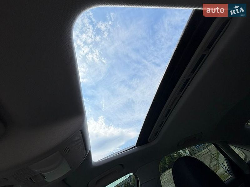 Седан Audi A4 2014 в Киеве
