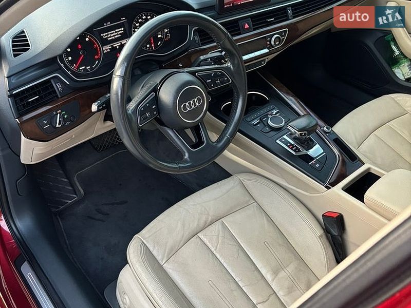 Седан Audi A4 2017 в Львові