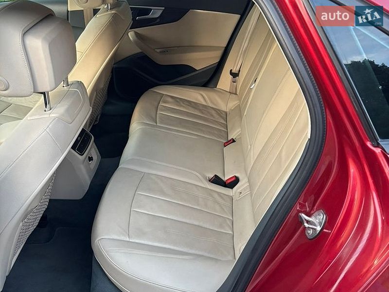 Седан Audi A4 2017 в Львові