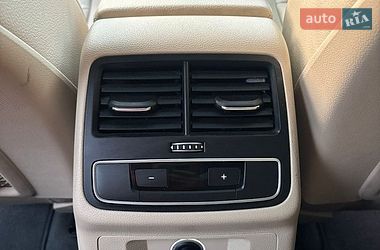 Седан Audi A4 2017 в Львові