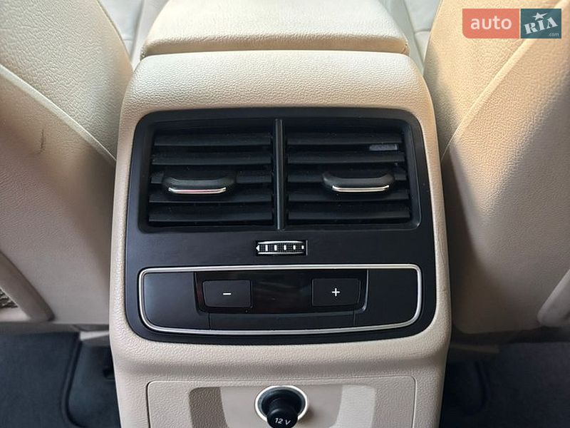 Седан Audi A4 2017 в Львові
