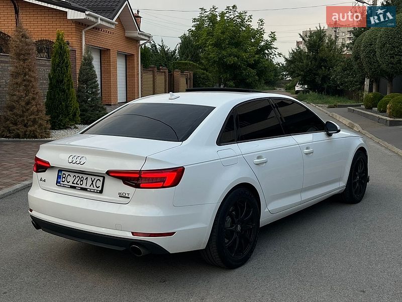 Седан Audi A4 2016 в Чернигове