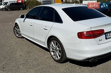 Седан Audi A4 2015 в Киеве
