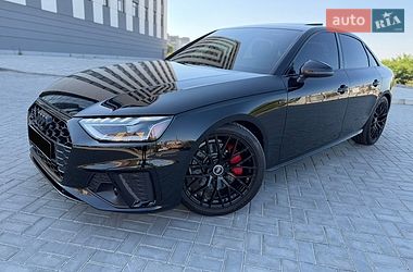 Седан Audi A4 2023 в Дніпрі