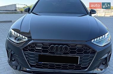 Седан Audi A4 2023 в Дніпрі