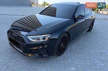 Седан Audi A4 2023 в Дніпрі