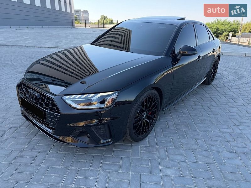 Седан Audi A4 2023 в Дніпрі